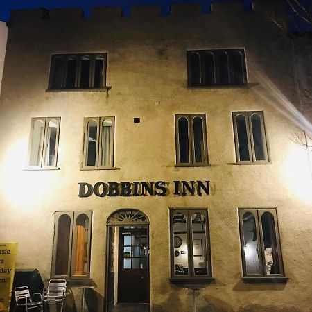 Dobbins Inn كاريكفرغس المظهر الخارجي الصورة