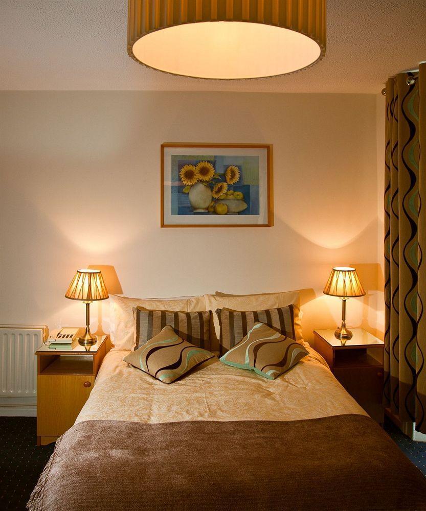 Dobbins Inn كاريكفرغس المظهر الخارجي الصورة