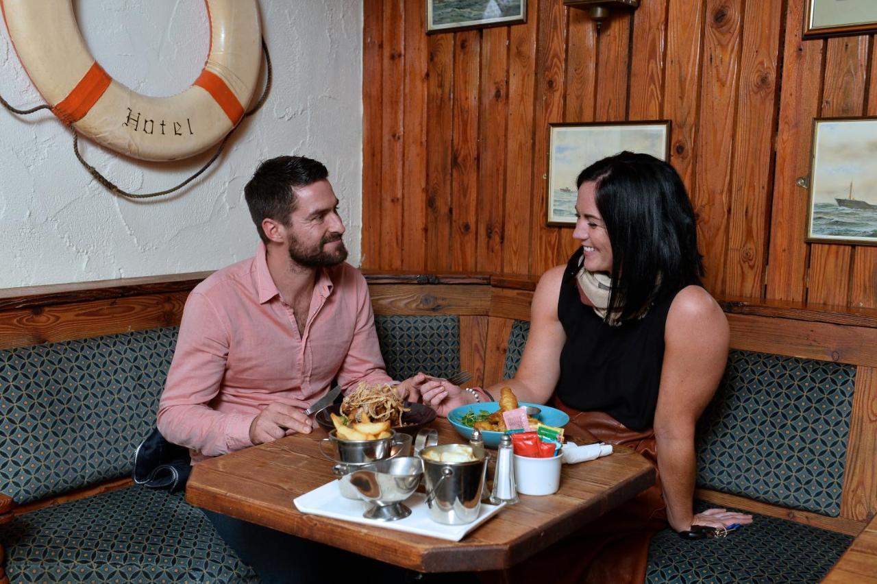 Dobbins Inn كاريكفرغس المظهر الخارجي الصورة
