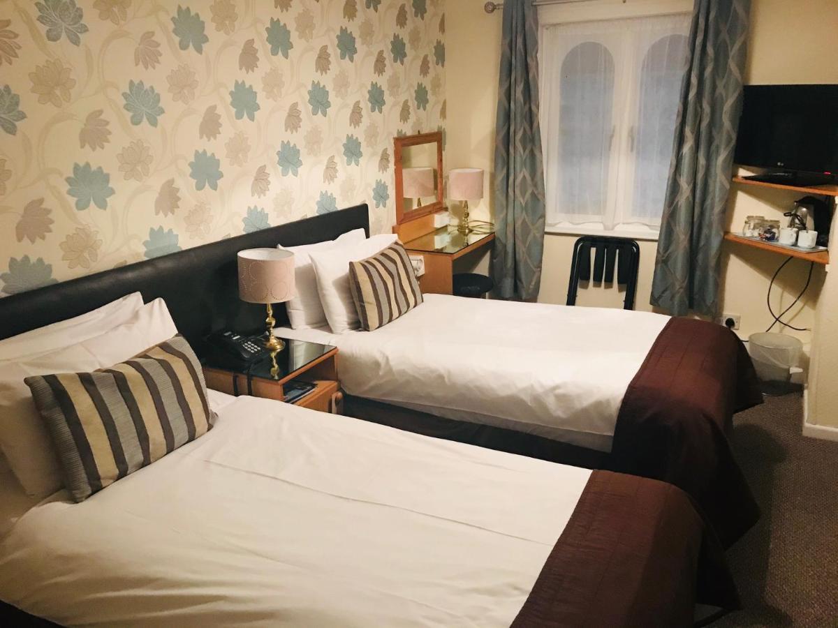 Dobbins Inn كاريكفرغس المظهر الخارجي الصورة